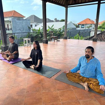 Diuma Residence Yoga Meditation Retreat And Healing Center Sanur Extérieur photo