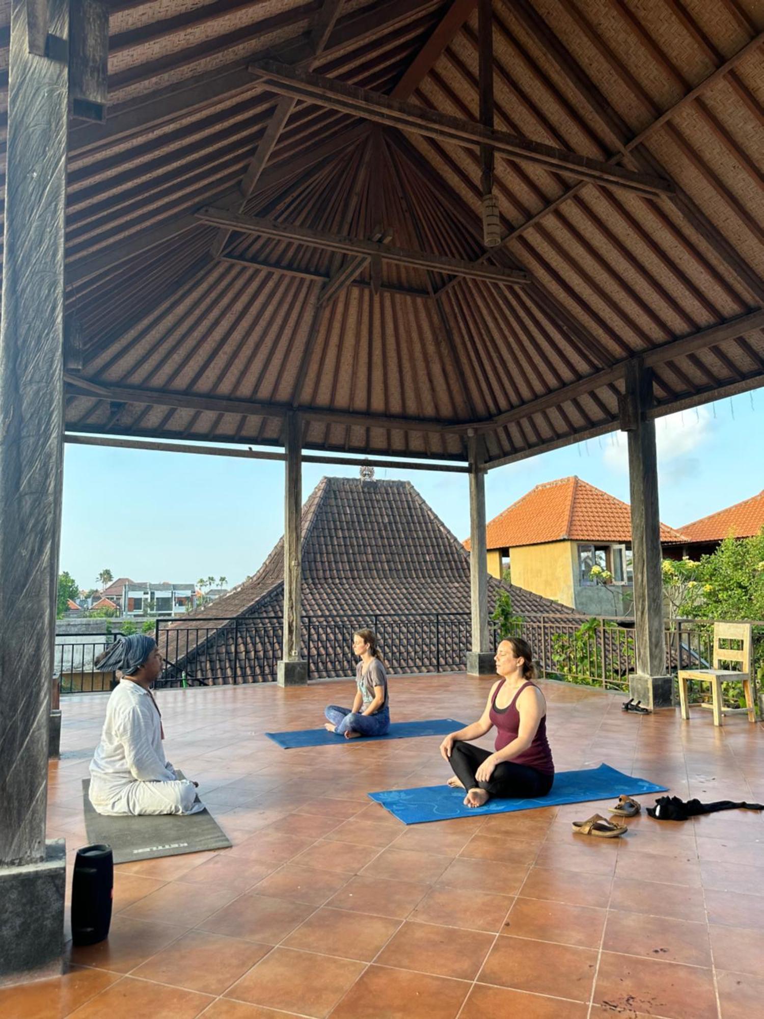 Diuma Residence Yoga Meditation Retreat And Healing Center Sanur Extérieur photo